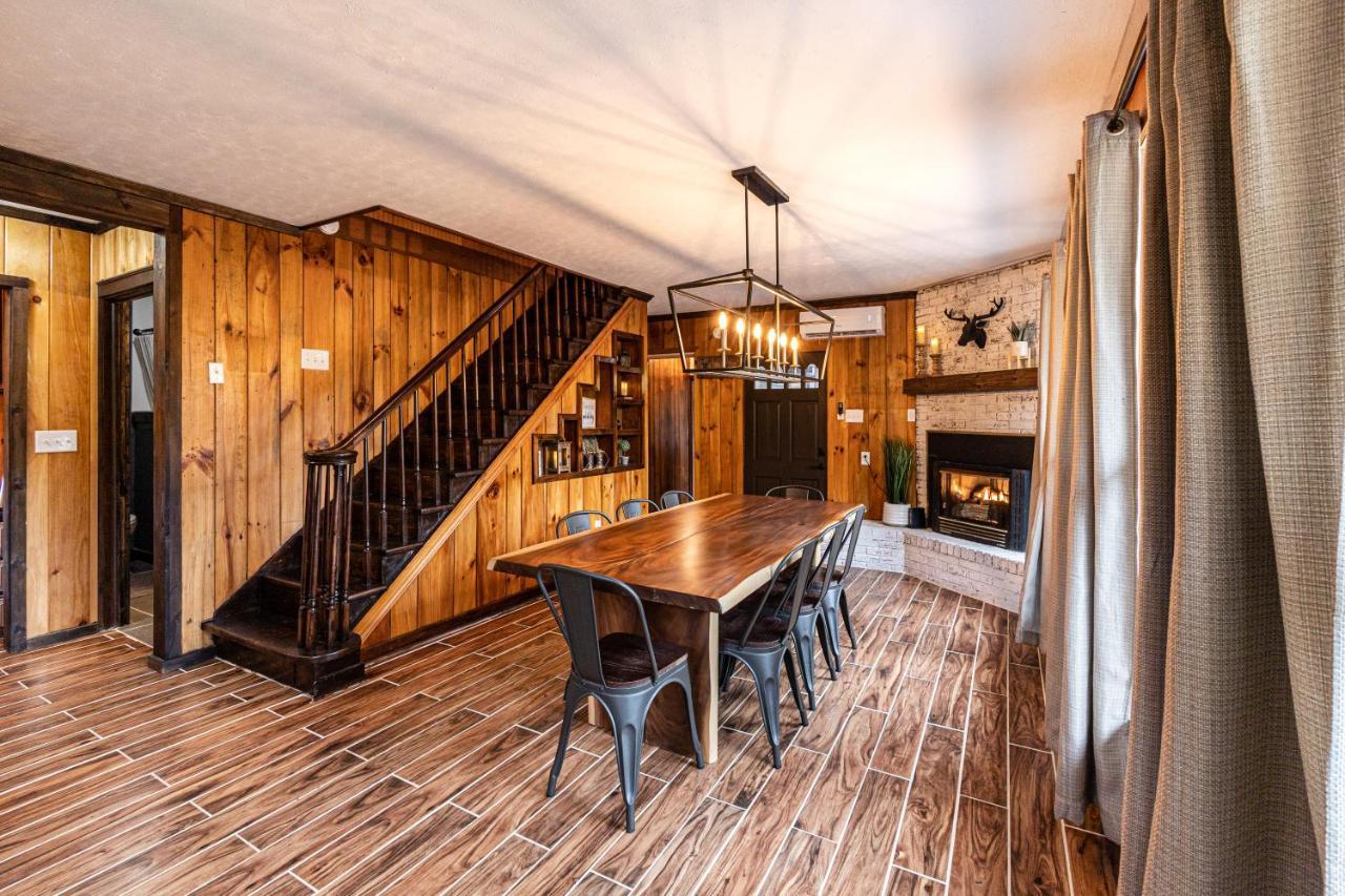 Fun Cabin With Hot Tub, Pool Table & Fire Pit - Big Blue Bryson City Eksteriør billede